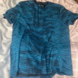 Mens xl underarmor tshirt